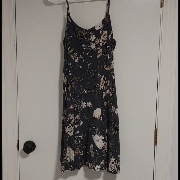 Floral dress - Picture 1 of 5